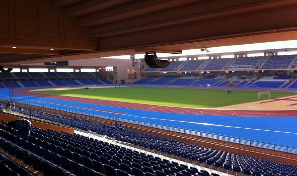 المغرب اليوم - لجنة من فيفا تتفقد ملعب مراكش الكبير والمرافق الرياضية بالمدينة