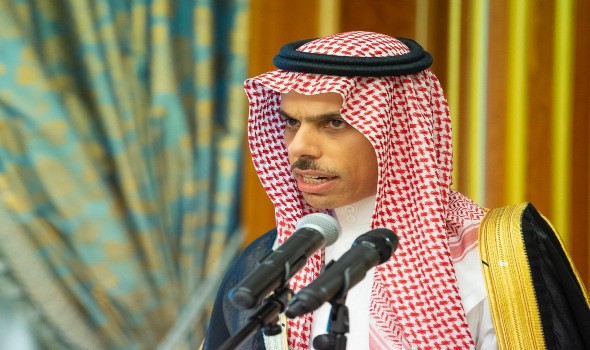 فيصل بن فرحان وزير الخارجية السعودي وبوريل يبحثان التصعيد في المنطقة