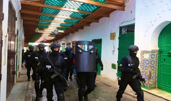 المغرب اليوم - الشرطة المغربية في الجديدة توقف أفريقيا روج أوراقا نقدية مزورة