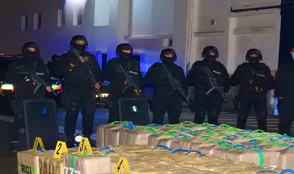 المغرب اليوم - حجز طن و820 كلغ من مخدر الشيرا مُعدة للتهريب الدولي في الرباط