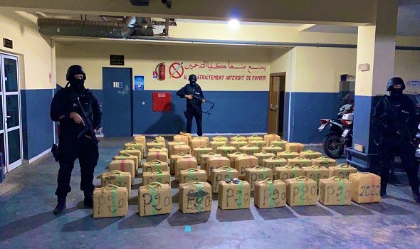 المغرب اليوم - الدرك الملكي يحجز  كمية من مخدر الشيرا في تارودانت