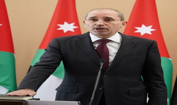 المغرب اليوم - أيمن الصفدي يُؤكد أن المملكة الأردنية تعمل على ترتيب إدخال المساعدات إلى قطاع غزة عبر الضفة الغربية