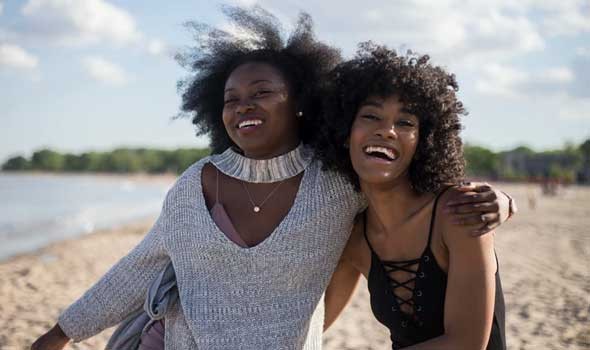 الأصدقاء يعززون قدرتك على أداء وظائفك