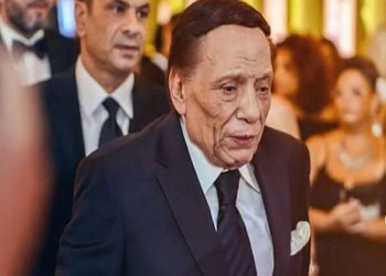 المغرب اليوم - عادل إمام أيقونة الكوميديا والسياسة يحتفل بـ85 عامًا و6 عقود من التألق الفني