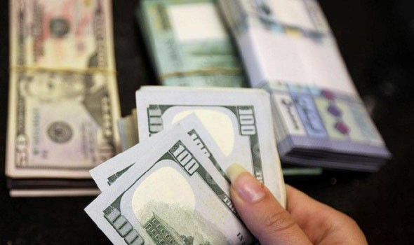 المغرب اليوم - استخراج 175 كيس نقود من تحت أنقاض البنك المركزي في مدينة الموصل