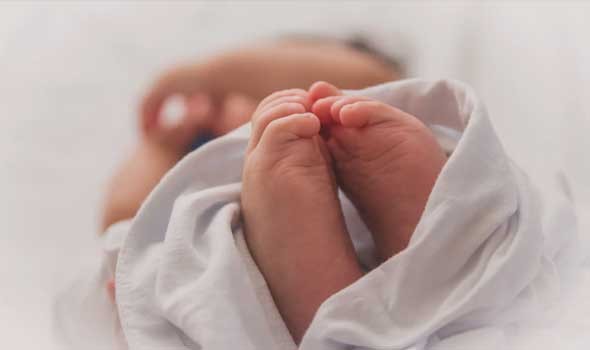المغرب اليوم - عدم تلقي الحوامل تطعيم كورونا يعّرض أطفالهن لضائقة تنفسية