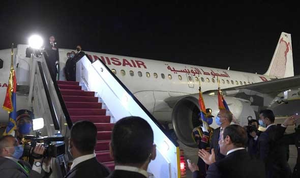المغرب اليوم - تعطيل حركة الطيران في تونس وشلل في أنحاء البلاد في تحدّ للرئيس قيس سعيد