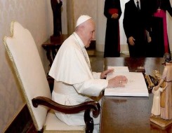 المغرب اليوم - بابا الفاتيكان مستعد للمشاركة شخصياً في المفاوضات بشأن أوكرانيا