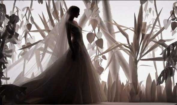 المغرب اليوم - انطلاق عرض أزياء للمصممة الجزائرية سوسن بوالصوف