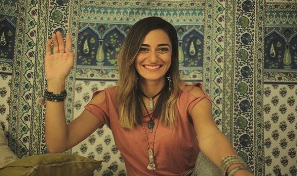 المغرب اليوم - أمينة خليل تكشف حقيقة إصابة آسر ياسين في فيلم «شماريخ»