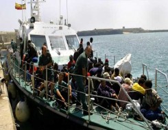 المغرب اليوم - إيطاليا تحتجز سفينتين ألمانيتين بعد إنقاذ مهاجرين