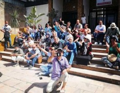 المغرب اليوم - صحفيون يتظاهرون للتنديد بـ