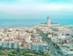 المغرب اليوم - إجلاء مهاجرين غير النظاميين كانوا يحتلون خط تشغيل 