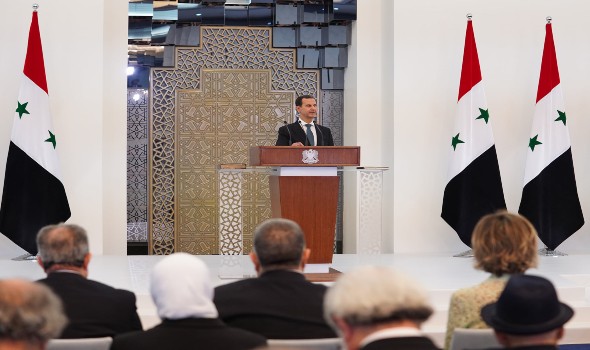 المغرب اليوم - وزير الخارجية عبد الله بن زايد يلتقي الرئيس السوري لبحث تداعيات الزلزال