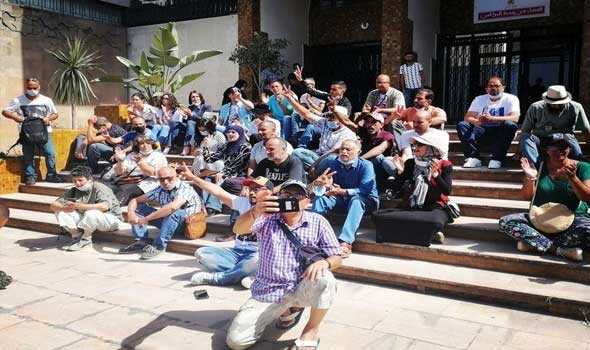 المغرب اليوم - جمعية للصحافيين الشباب تتَضامن مع زملائهم تعرضُوا للاعتداء أثناء تغطية وقفة احتجاجية في طنجة