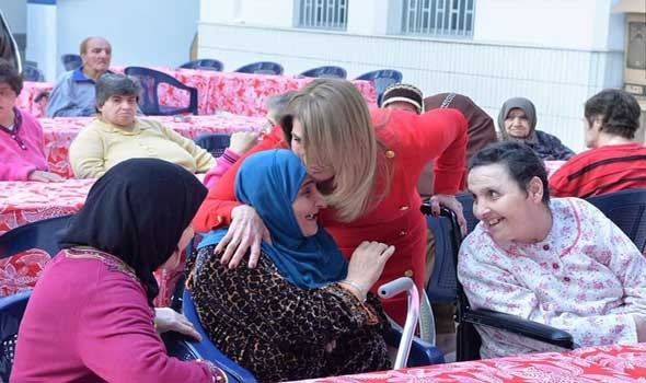المغرب اليوم - دراسة أسترالية تكشف عن الصلة بين الزهايمر وكسور العظام عند النساء