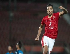 المغرب اليوم - محمد شريف يسجل رابع أهداف الأهلي أمام الزمالك في القمة 126