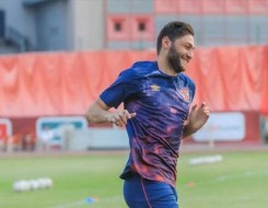 المغرب اليوم - كريم نيدفيد يفاضل بين عرضي سيراميكا والبنك الأهلي