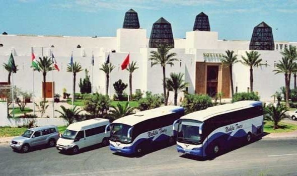 المغرب اليوم - مأساة تهز المغرب وفاة طفل داخل حافلة مدرسية بعد نسيانه لساعات