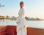 المغرب اليوم - فساتين طويلة بقصّات مميزة للمحجبات1701254/2249