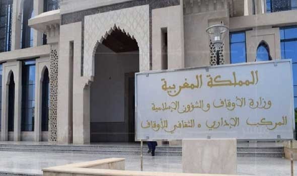 المغرب اليوم - ضريح الشريف محمد أمزيان يتسلم هبة ملكية