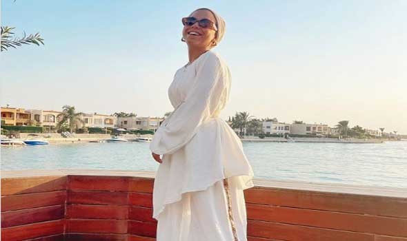 المغرب اليوم - لفات حجاب تناسب الوجه المربع لإطلالة عصرية