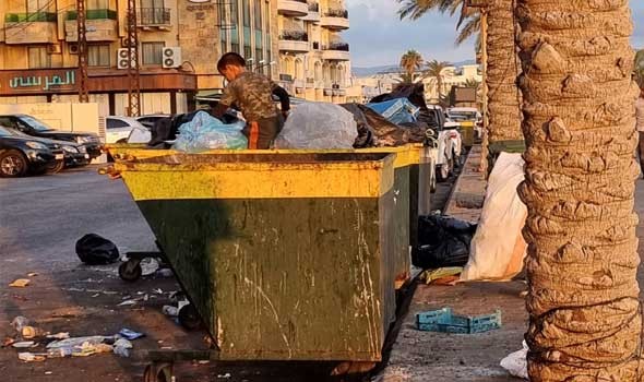 المغرب اليوم - تفاقم ظاهرة انتشار النفايات والأزبال بشكل كبير خلال عيد الأضحى بمدينة فاس