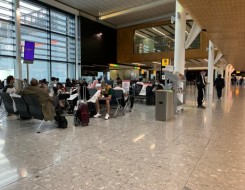 المغرب اليوم - حراس الأمن في مطار هيثرو في لندن يصعدون إضرابهم بسبب الأجور