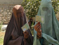 المغرب اليوم - البرلمان الإيراني يتبنى قانوناً يشدد العقوبة على النساء اللواتي ينتهكن قواعد اللباس