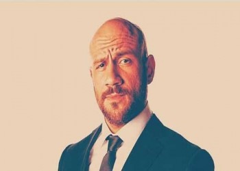 المغرب اليوم - أحمد مكي يتعاقد على بطولة عمل درامي جديد