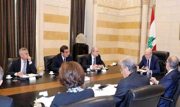 المغرب اليوم - سفراء «اللقاء الخماسي» يؤكدون أن عدم انتخاب رئيس سيرتب إعادة النظر في العلاقة مع لبنان