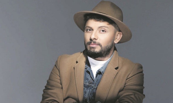 النجم المغربي حاتم عمور يستعد لطرح كليب أحدث أغنياته بعنوان “مايستهلني”