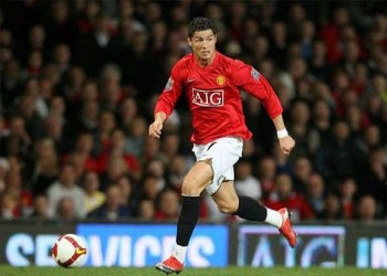 المغرب اليوم - رونالدو وميسي يتصدران قائمة أعظم نجوم دوري أبطال أوروبا