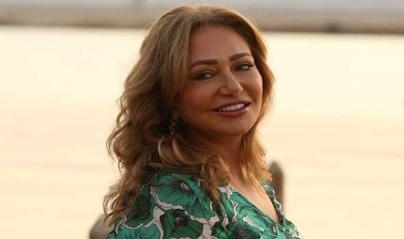 المغرب اليوم - ليلى علوي تعود الى المسرح بعد غياب 27 عاماً