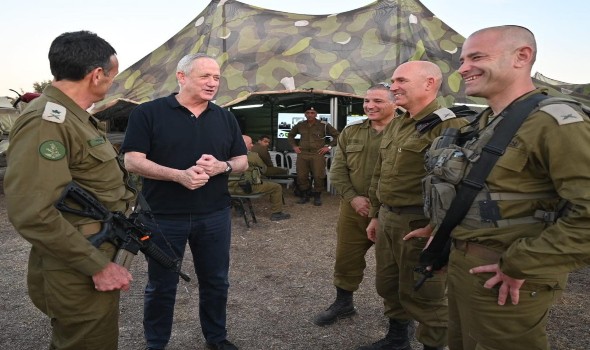 غانتس يُصدر تعليماته للجيش الإسرائيلي بالاستعداد لتنفيذ عمليات ضد إيران لإفشال محادثات فيينا