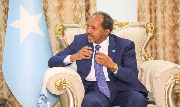 المغرب اليوم - الرئيس الصومالي يدعو إلى وقف أعمال العنف والأمم المتحدة تُعلن سقوط 20 قتيلاً وتطالب بفتح تحقيق عاجل