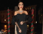 المغرب اليوم - نصائح للحصول على مظهر مذهل باللون الأسود1679718/320