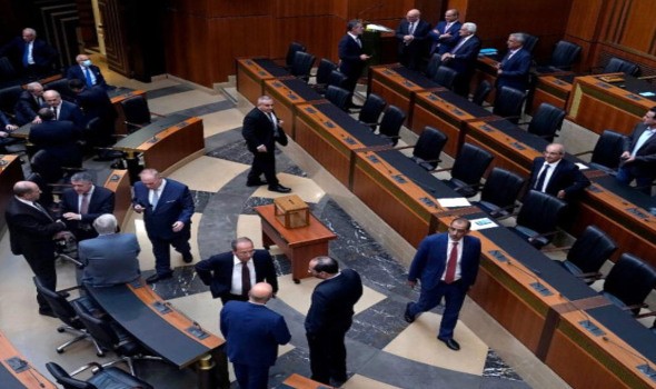 المغرب اليوم - البرلمان اللبناني يتعهدّ عدم تشريع «شطب الودائع» في المصارف