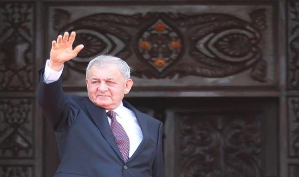 المغرب اليوم - الرئيس العراقي يستقبل وزير الخارجية الروسي في قصر بغداد