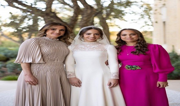 المغرب اليوم - الملكة رانيا تشارك فرحتها بتخرج ابنتها الأميرة سلمى من جامعة كاليفورنيا الجنوبية
