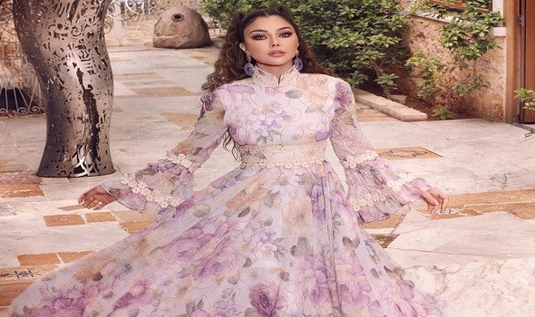 المغرب اليوم - هيفاء وهبي تستعرض أناقتها بأزياء مناسبة لأجواء الربيع