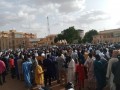 المغرب اليوم - توتر في محيط سفارة فرنسا في النيجر والمتظاهرون يطالبون بخروج كافة القوات الفرنسية