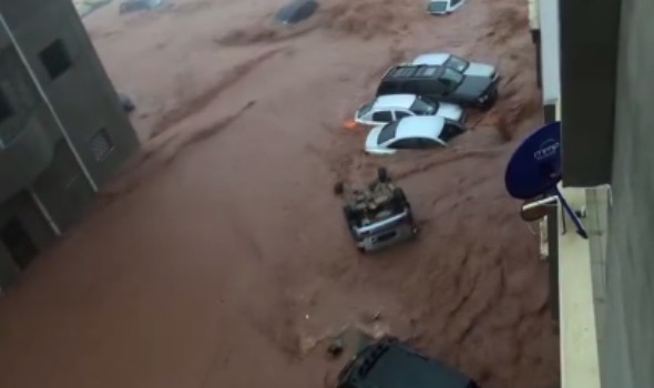 المغرب اليوم - ارتفاع ضحايا العاصفة دانيال لـ 150قتيلاً في ليبيا والحكومة تُعلن الحداد وتنكّس الأعلام
