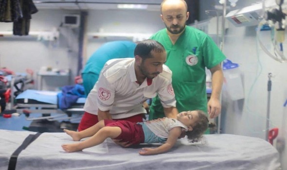 المغرب اليوم - استشاهد طفل رضيع  داخل مجمع الشفاء الطبي في قطاع غزة بسبب تعرضه للبرد في الحضانة جراء انقطاع الكهرباء