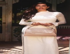 المغرب اليوم - صيحة الفساتين الطويلة الأنيقة صاحبت ياسمين صبري في 2023
