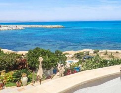المغرب اليوم - سائحة بريطانية تتهم مشغل مظلة بالاعتداء عليها جواً في تونس