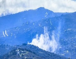 المغرب اليوم - الطيران الحربي الإسرائيلي يشن غارة على بلدة يارون اللبنانية