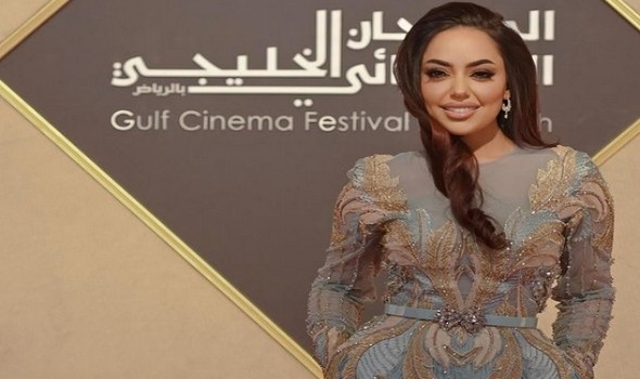 أجمل إطلالات النجمات على سجادة المهرجان السينمائي الخليجي