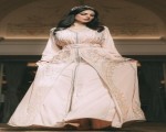 المغرب اليوم - القفطان المغربي يتألق خلال الأسبوع الإفريقي لـ”اليونسكو” بفرنسا1708875/121