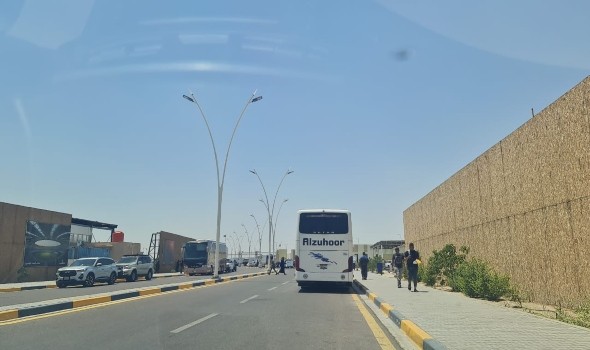 المغرب اليوم - الكويت تعلن استهداف مراكز حدودية ومنصة حفر بطائرة مسيرة معادية